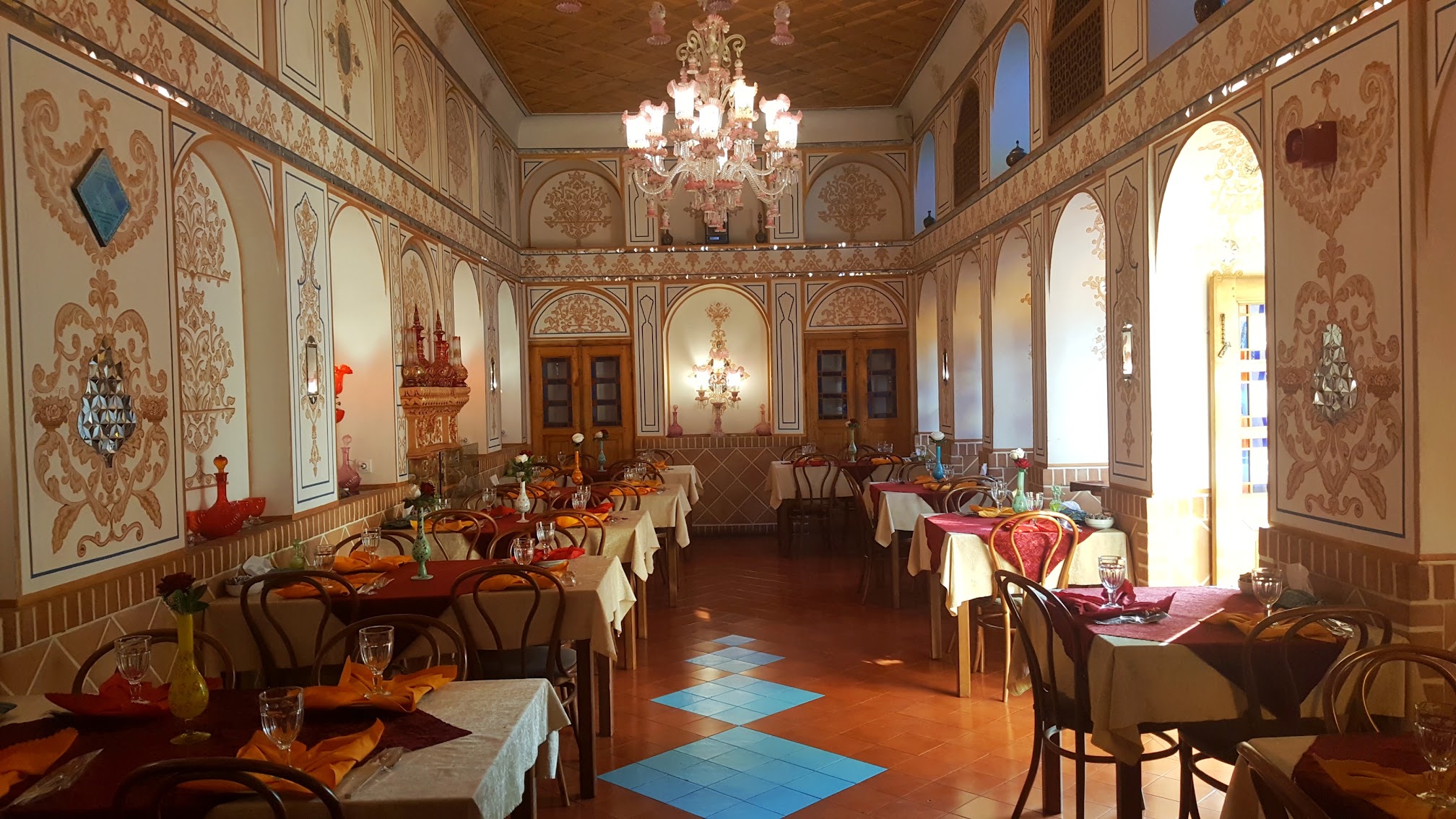 رستوران خانه تاریخی هوانس اصفهان